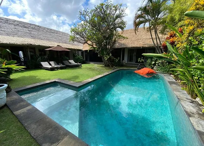 A Cozy 3 Bedrooms Villa With Pool