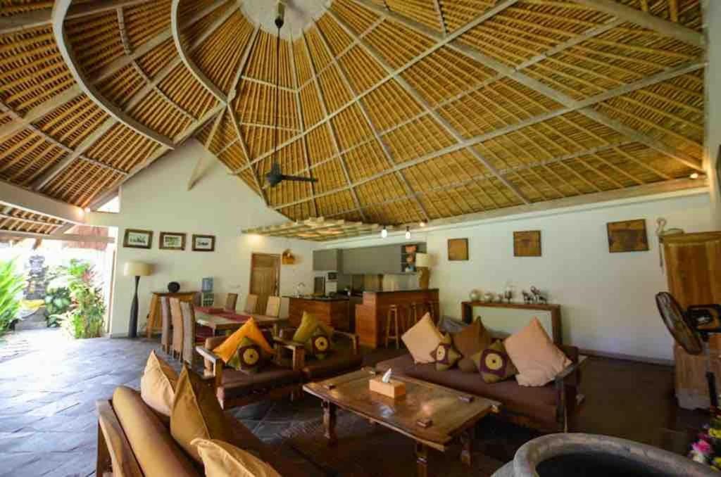 A Cozy 3 Bedrooms With Pool Villa Seminyak (Bali)