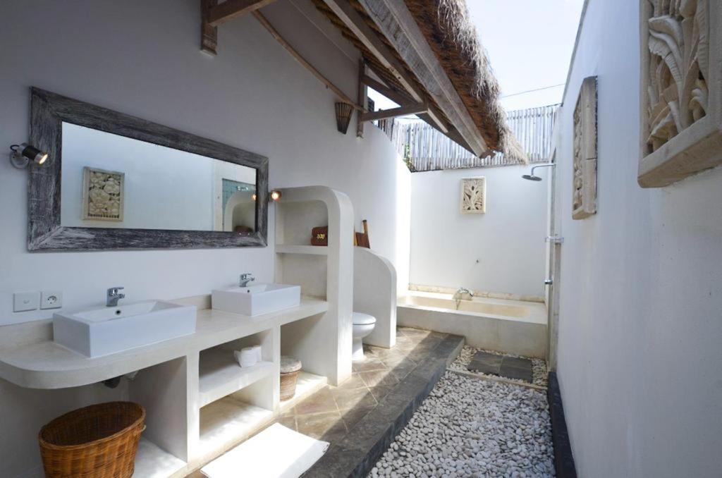 A Cozy 3 Bedrooms With Pool Seminyak (Bali)